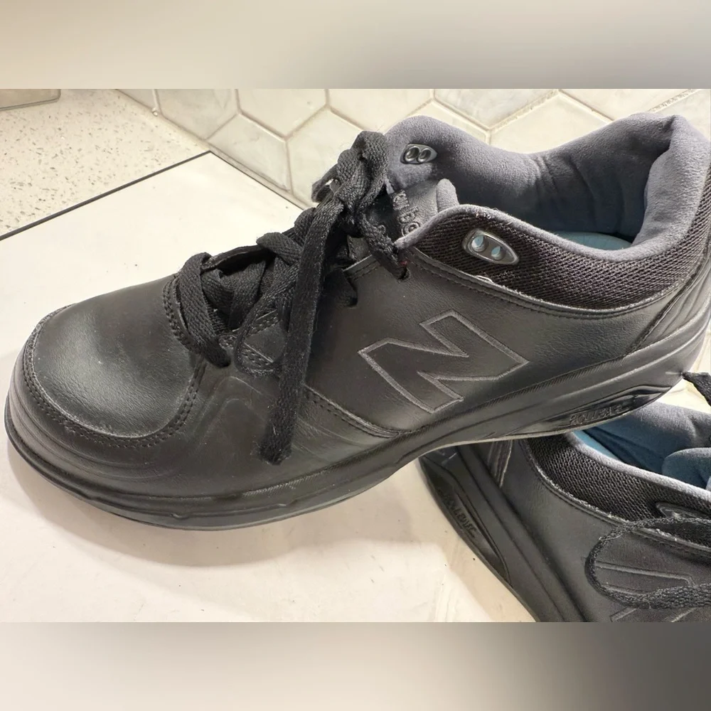 New Balance 813 Woman’s Black Sneaker WW813BK Rollbar Tech Walking Shoe Sz 10.5